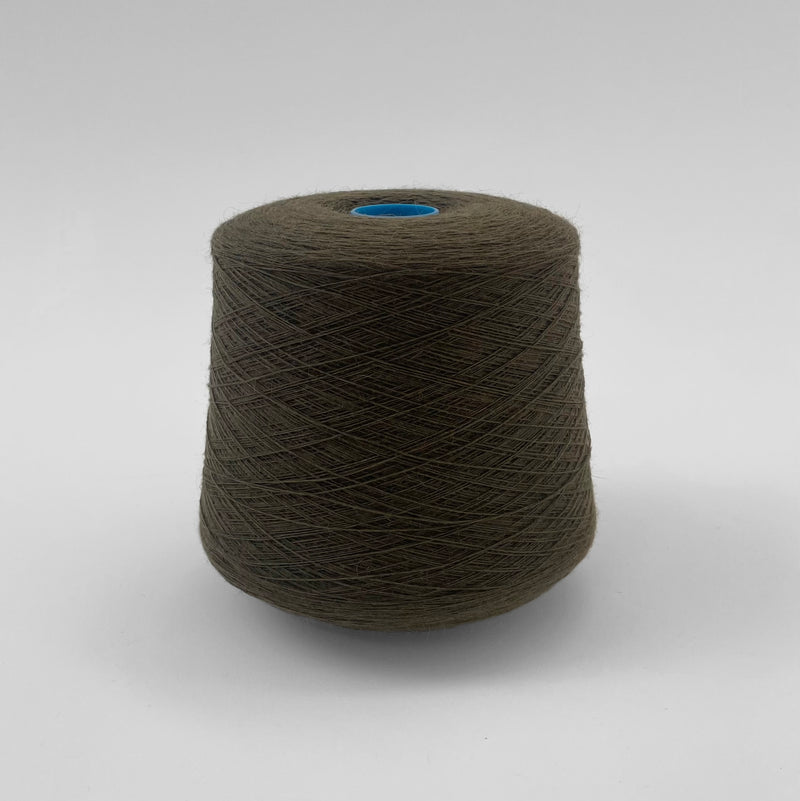 F24A09703 | Wool & Angora Single Yarn