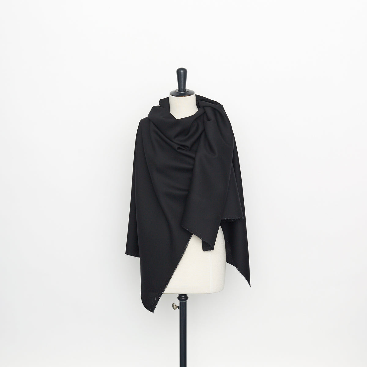 T22A01985 | Fluid Wool Crepe