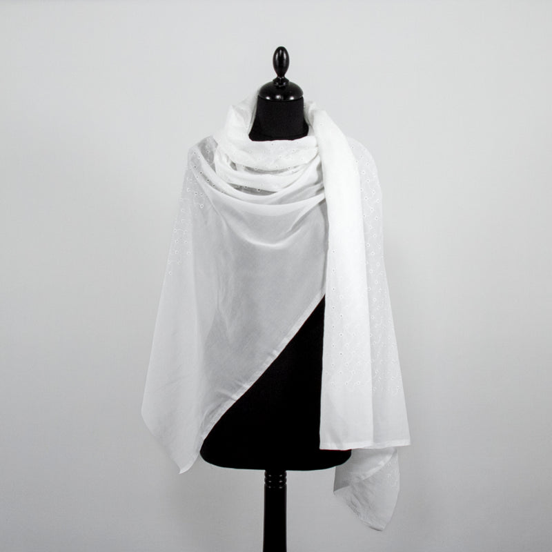 T22V03321 | Broderie Anglaise On Cotton Voile