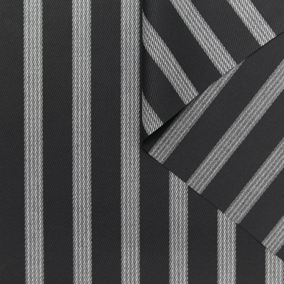 T24A09026 | Stripe Wool Diagonal