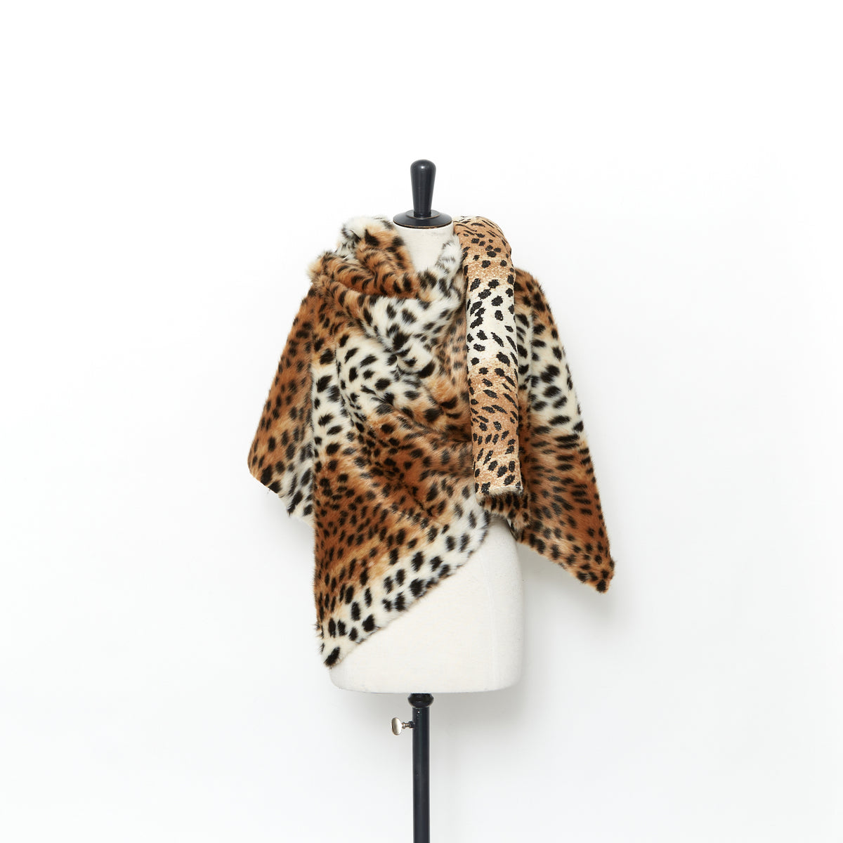 T24J06856 | Leo Long Faux Fur