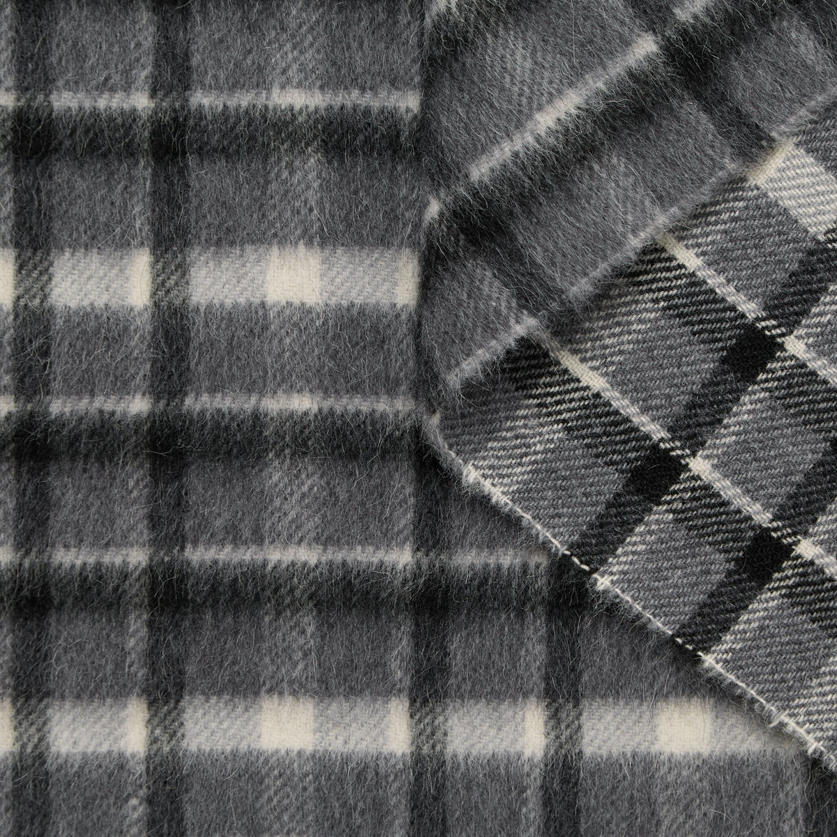 T24M10010 | Splittable Hairy Wool & Llama Tartan