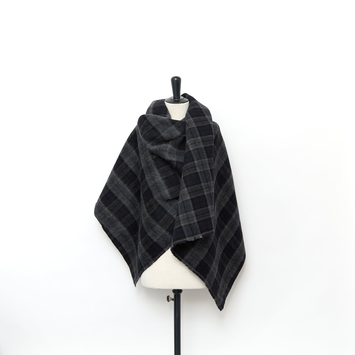 T24M10011 | Splittable Hairy Wool & Llama Tartan