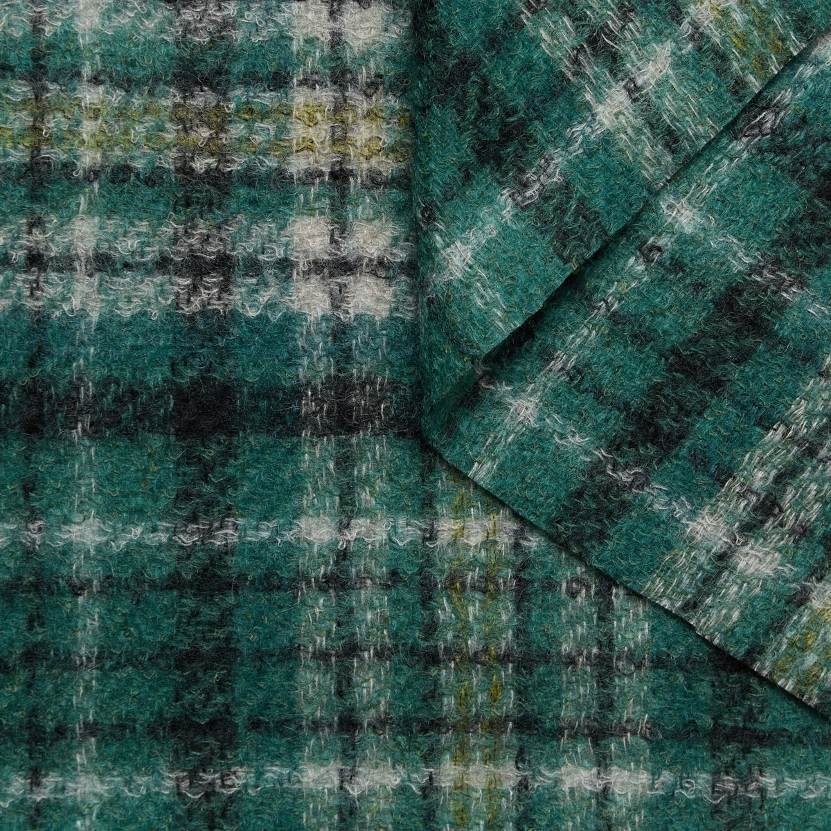 T24M10012 | Wool & Mohair Tartan