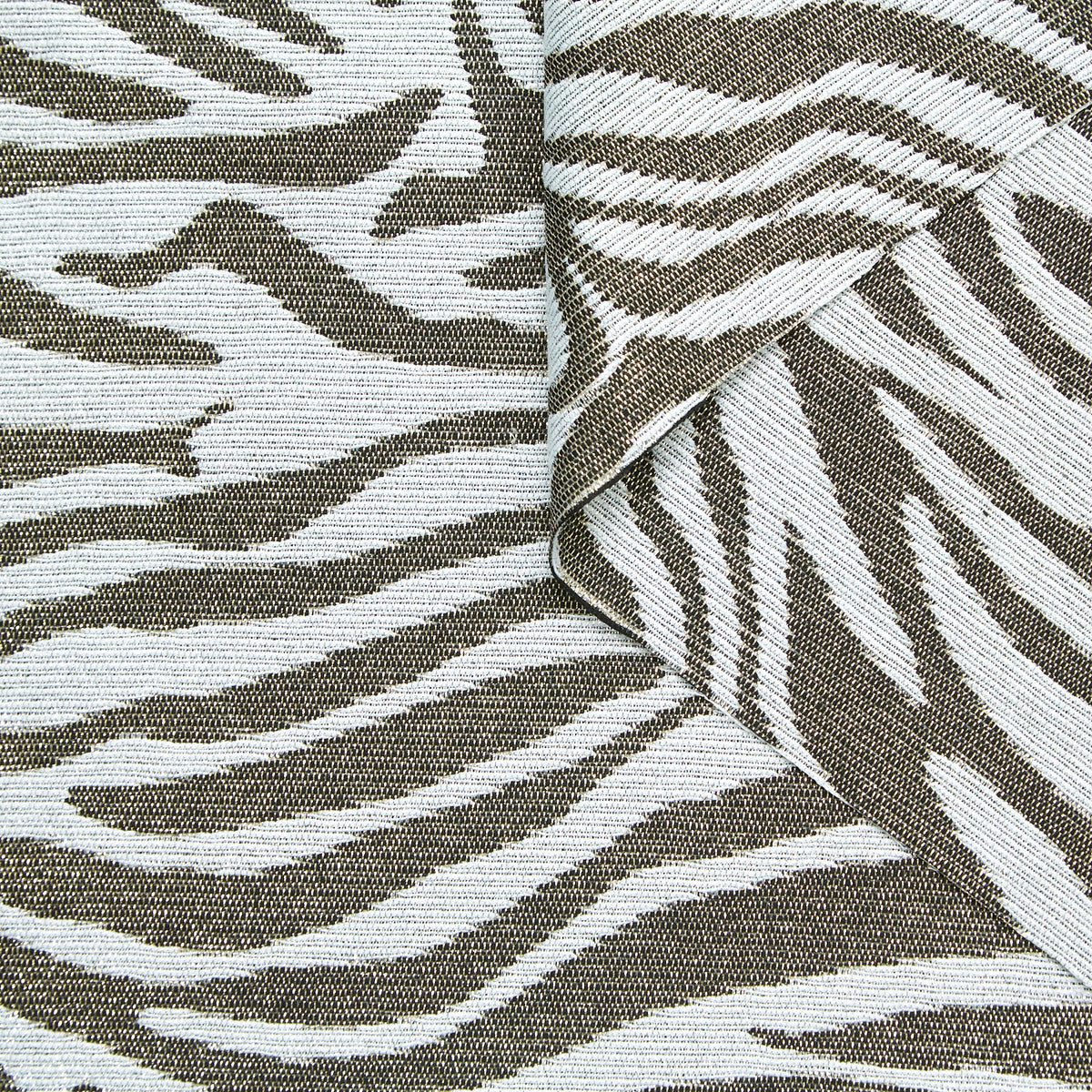 T24Y09627 | Lurex Zebra Jacquard